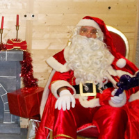 Père noel au Secours Populaire de Toulouse